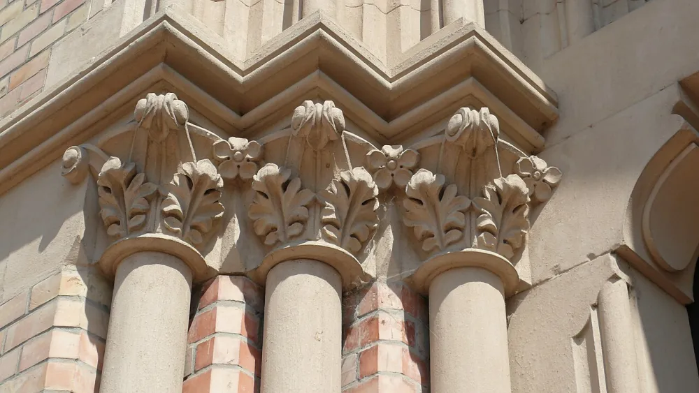 Szentháromság-templom, Törökszentmiklós — exterior
