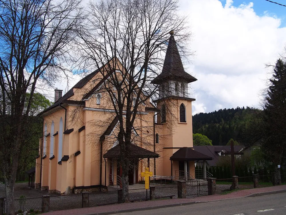 św. Stanisława Biskupa i Męczennika, Cisna, Cisna — exterior