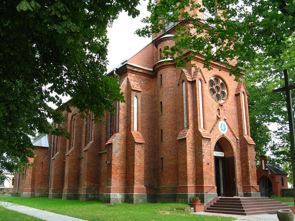 św. Wojciecha Biskupa i Męczennika, Uhowo, Uhowo — exterior