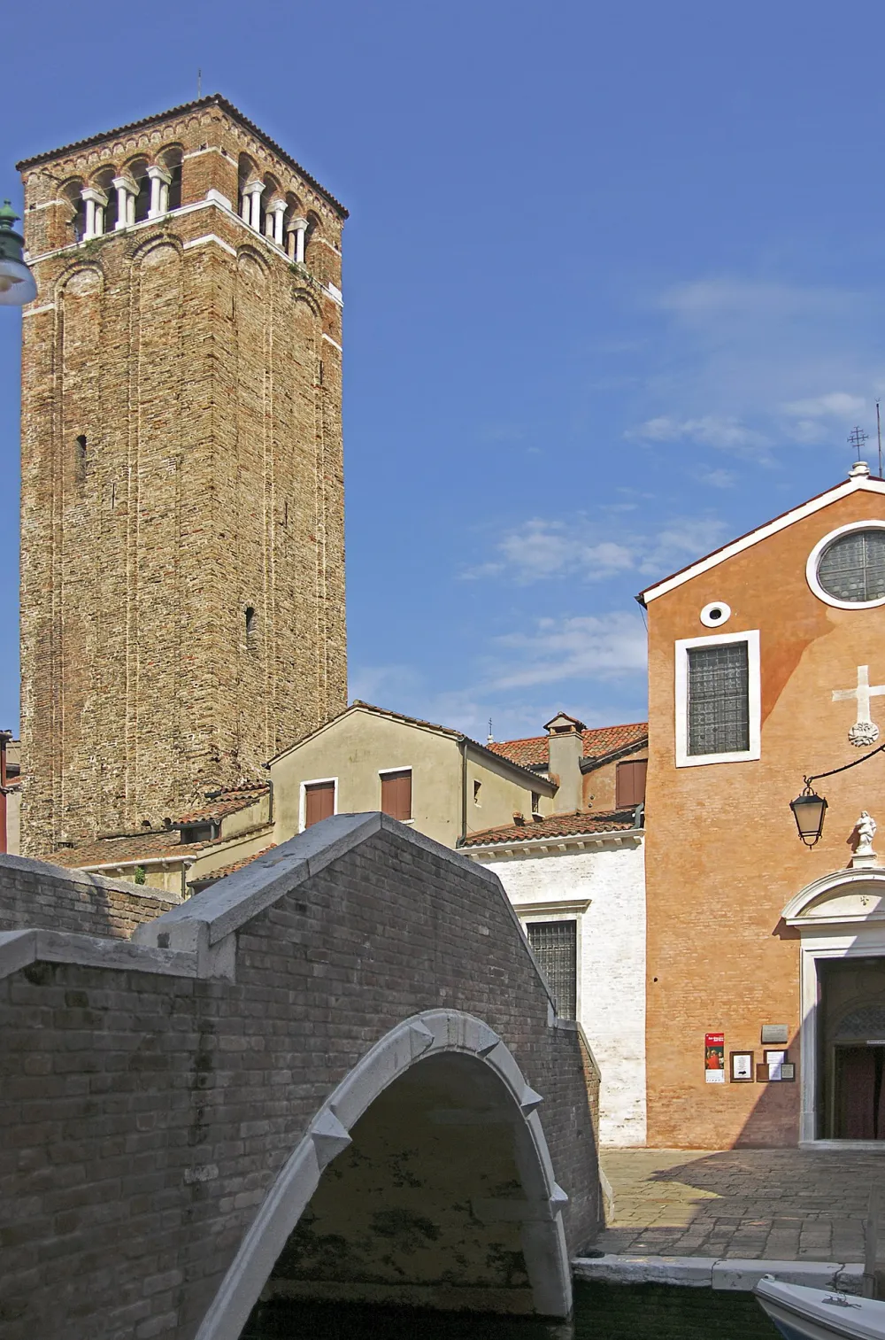 Chiesa di San Giacomo Apostolo (sestiere di Santa Croce, Venezia), Venezia — exterior