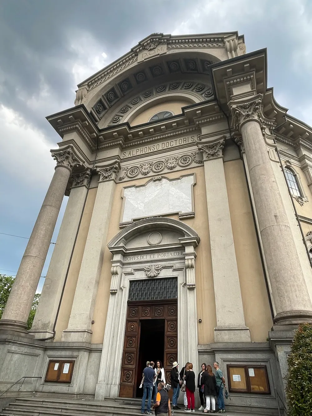 Chiesa di Sant'Alfonso Maria de' Liguori (Torino), Torino — exterior