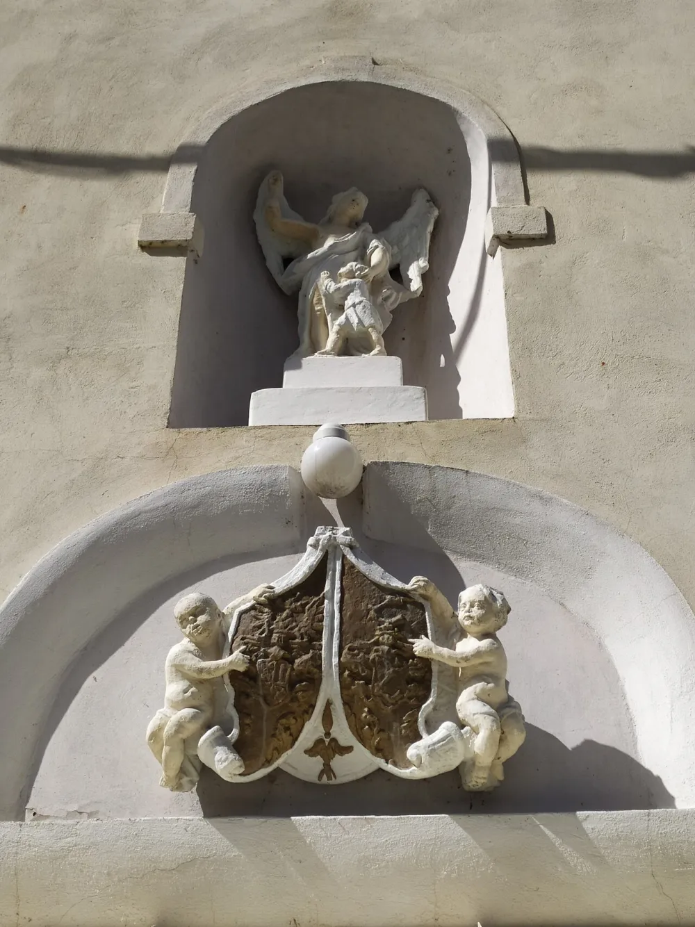 Kostol Svätej rodiny (Veča starý), Šaľa — exterior
