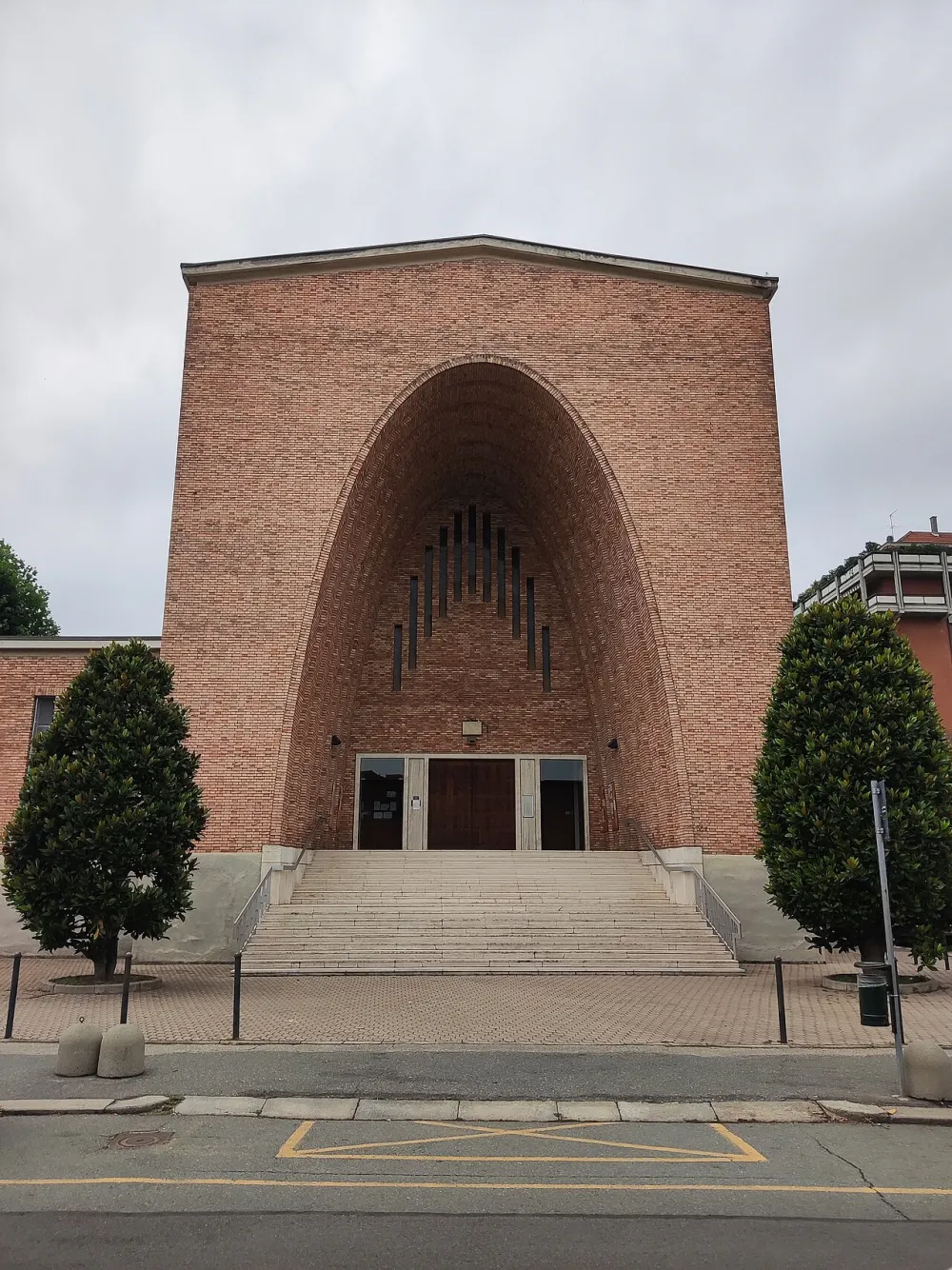 Chiesa di Gesù Buon Pastore (Torino), Torino — exterior