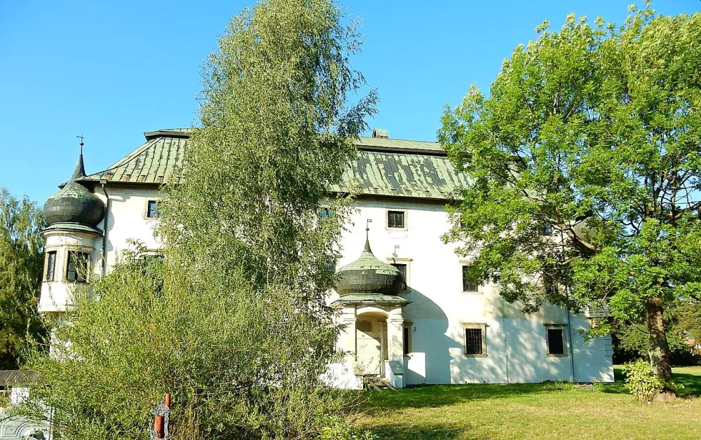 Kaplnka sv. Františka z Assisi (Okoličné), Liptovský Mikuláš — exterior