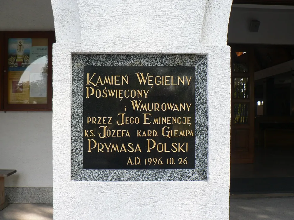 Wniebowzięcia Najświętszej Maryi Panny, Michałowice-Osiedle, Michałowice-Osiedle — exterior