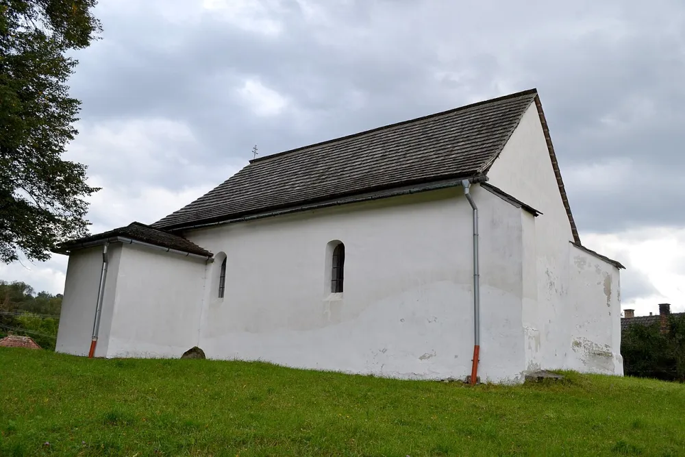 Kostol všetkých svätých, Trstené — exterior