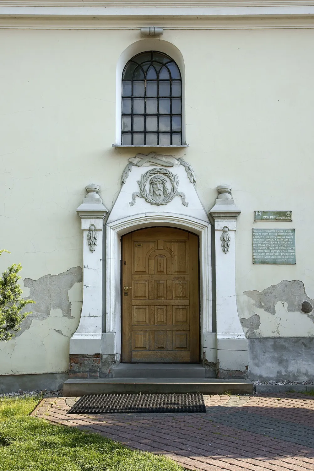 Św. Mikołaja Biskupa, Warka, Warka — exterior