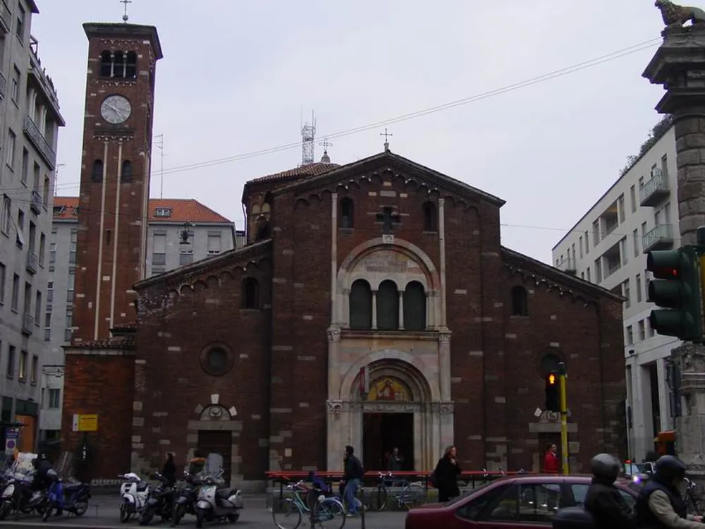 Chiesa di San Babila (Milano), Milano — exterior