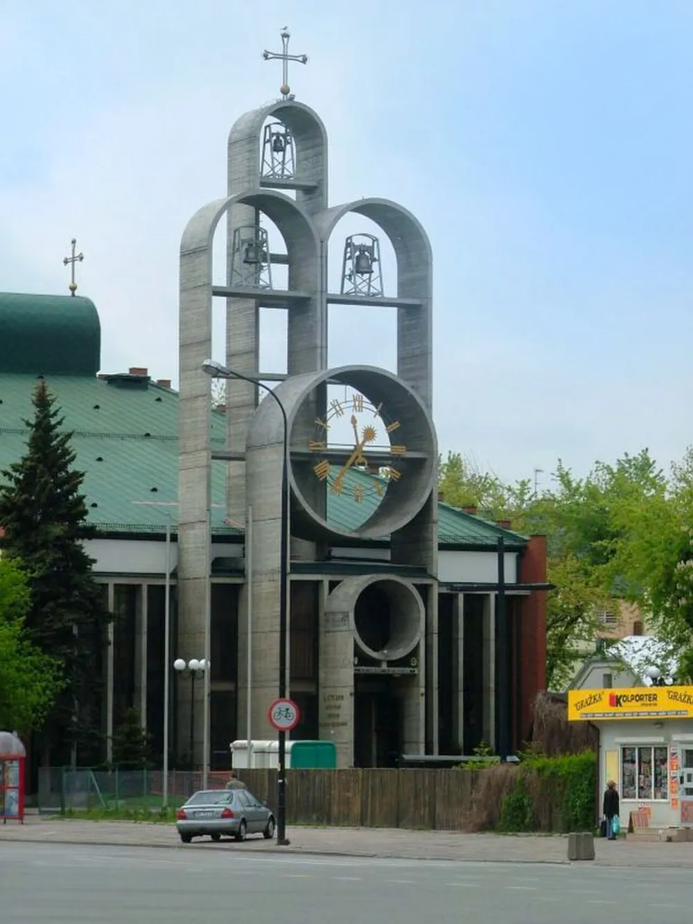 Matki Bożej Królowej Polskich Męczenników na Grochowie, Warszawa, Warszawa — exterior