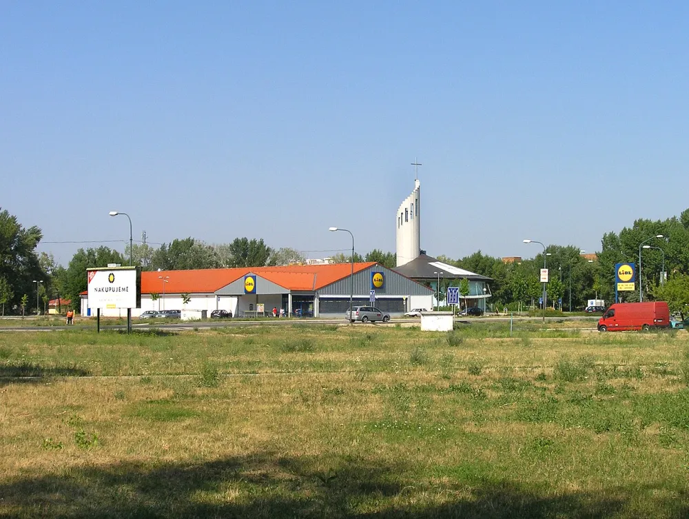 Kaplnka Ducha Svätého (cirk. konzervatórium, Petržalka), Bratislava — exterior