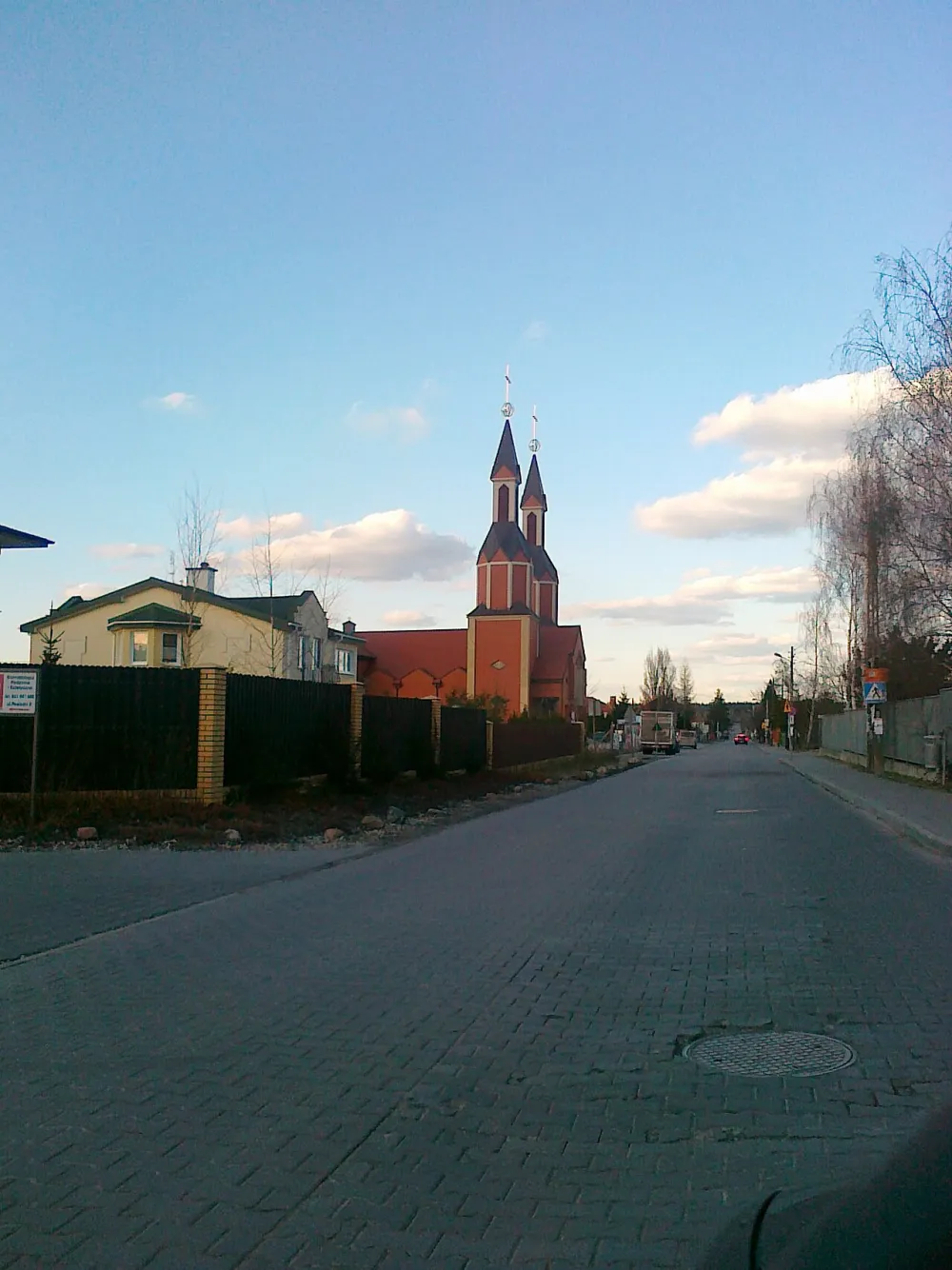 Św. Józefa Opiekuna Pracy, Józefosław, Józefosław — exterior