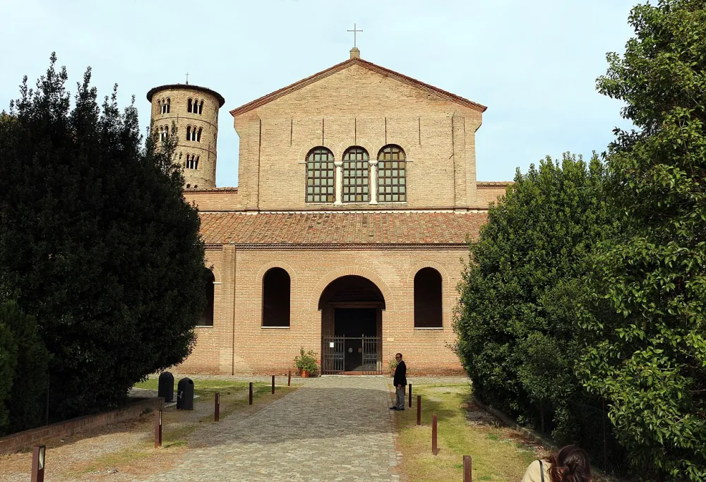 Chiesa di Sant'Apollinare in Classe (Ravenna, Classe), Ravenna — exterior