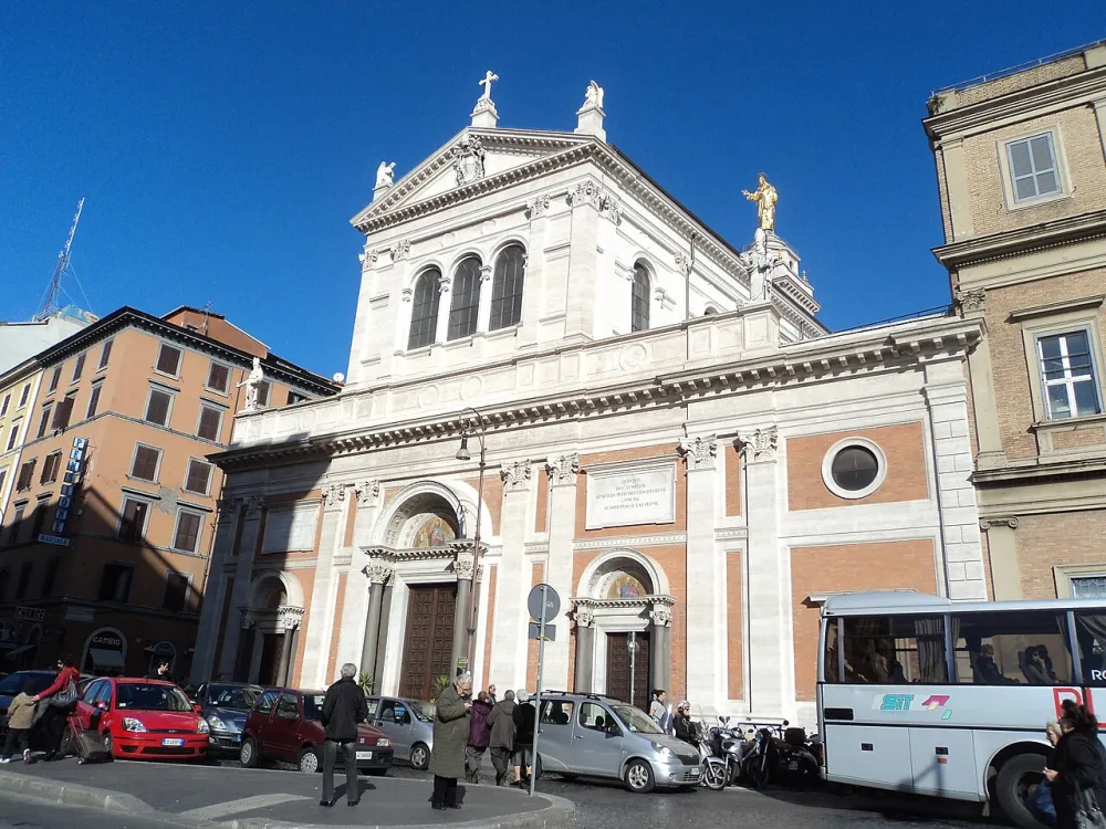 Chiesa di Sacro Cuore di Gesù a Castro Pretorio, Roma — exterior