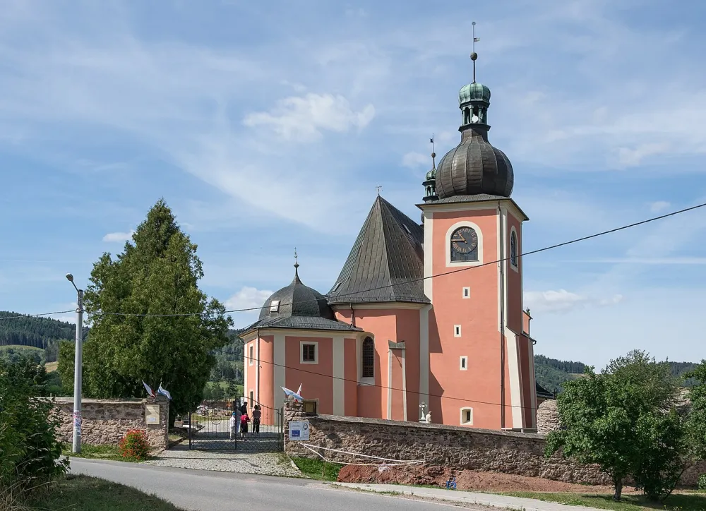św. Michała Archanioła, Lewin Kłodzki, Lewin Kłodzki — exterior