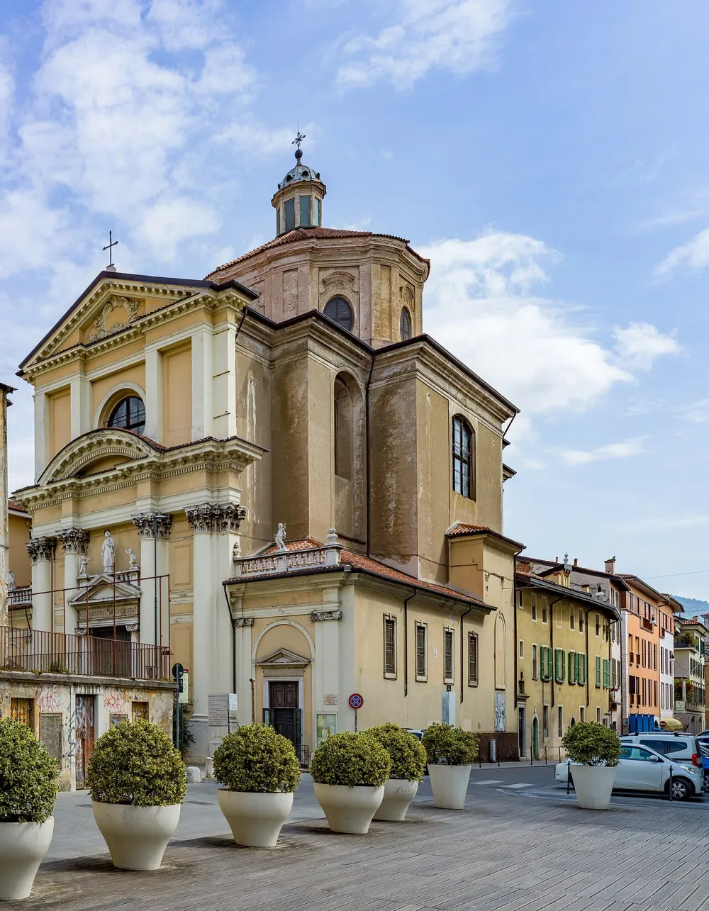 Chiesa di San Lorenzo Diacono Martire (Brescia), Brescia — exterior