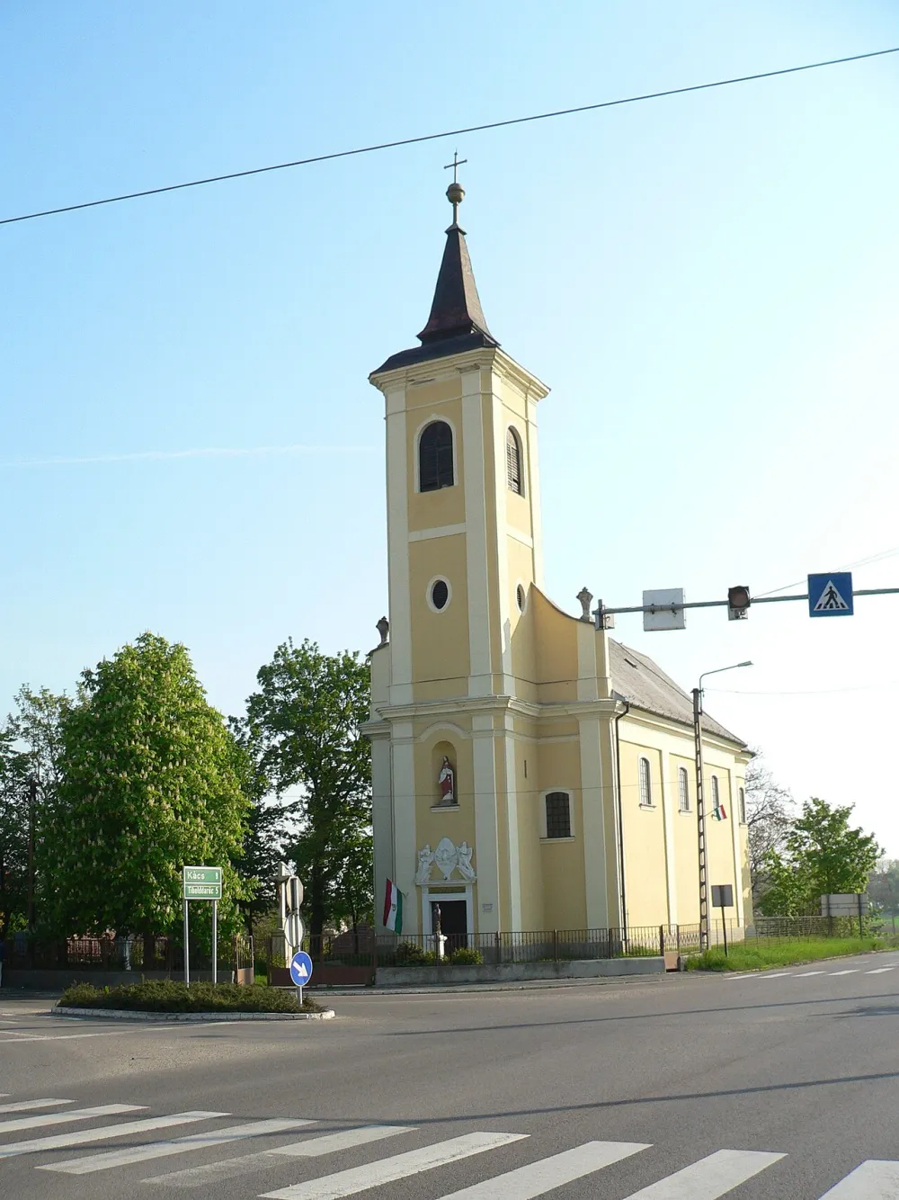Szentlélek templom, Bükkábrány — exterior