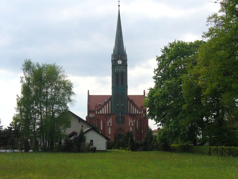 Matki Boskiej Szkaplerznej, Brzeźce, Brzeźce — exterior