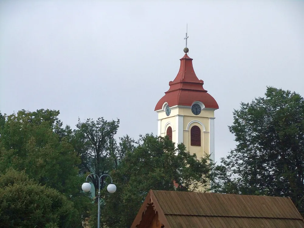 Farský kostol sv. Františka z Assisi, Detva — exterior