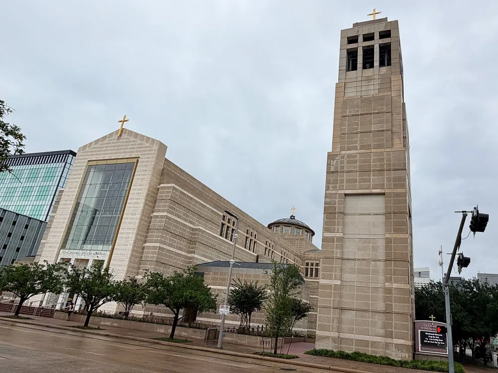 Co-Cathedral of the Sacred Heart, Houston — exterior