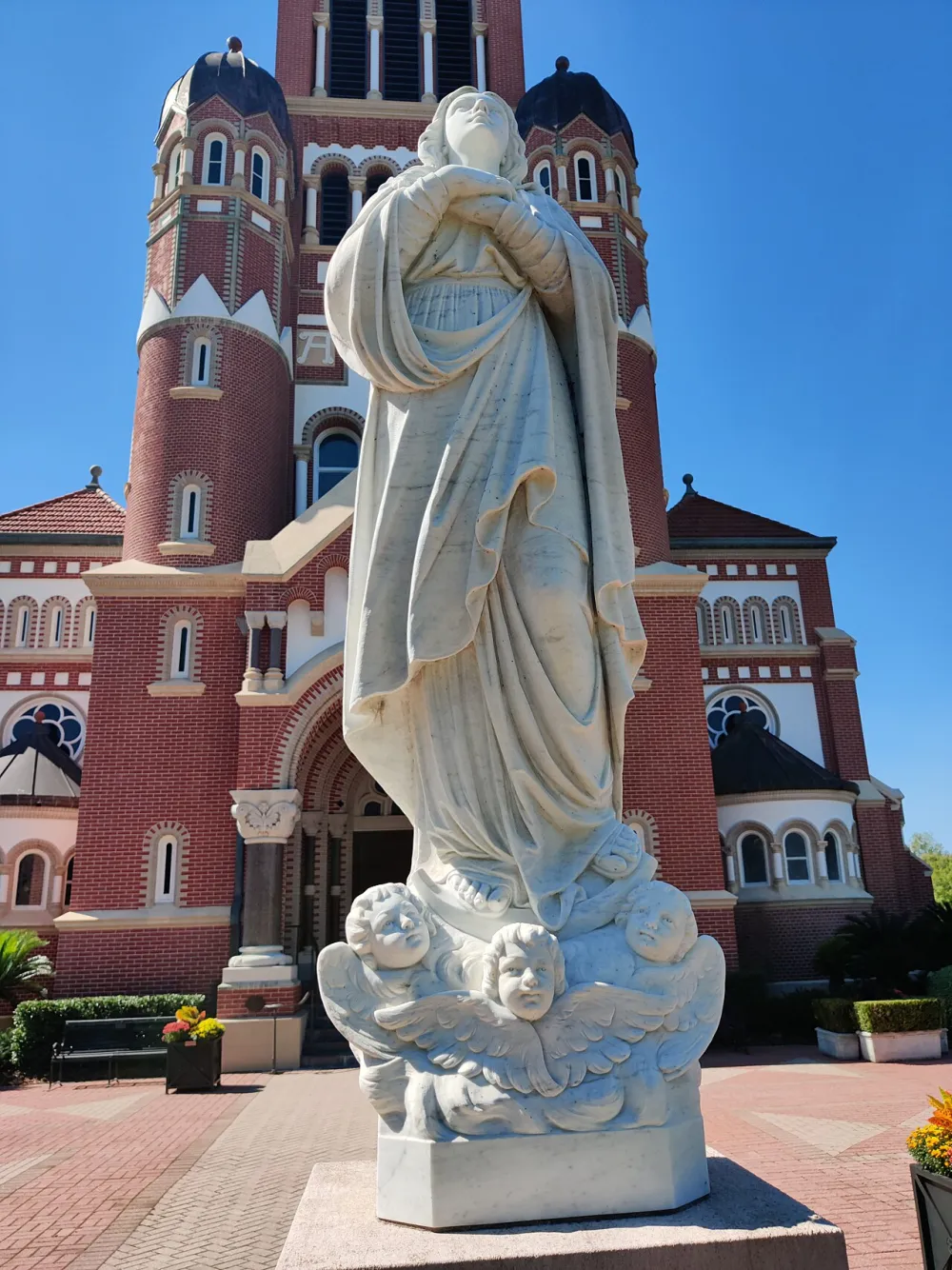 St. John the Evangelist Cathedral, Lafayette — exterior