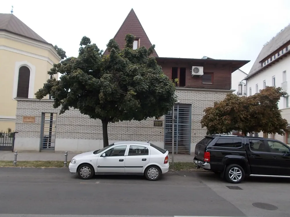 Szent Miklós Görögkatolikus Székesegyház, Nyíregyháza — exterior