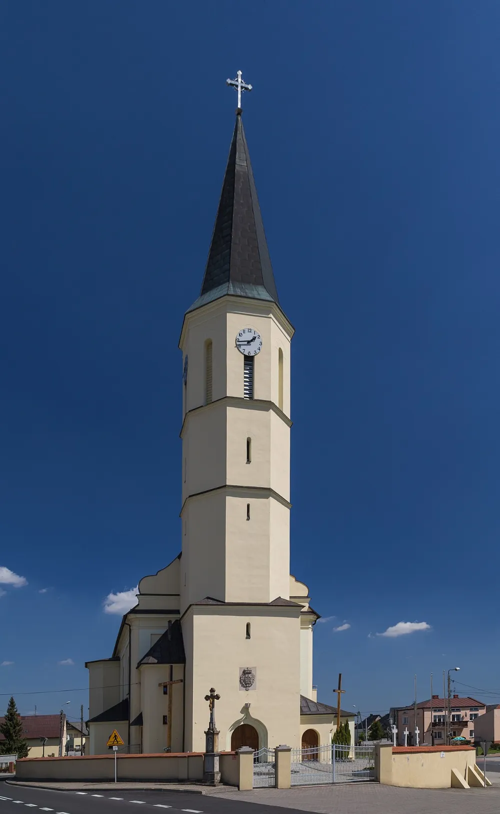 Św. Anny, Krzyżanowice, Krzyżanowice — exterior