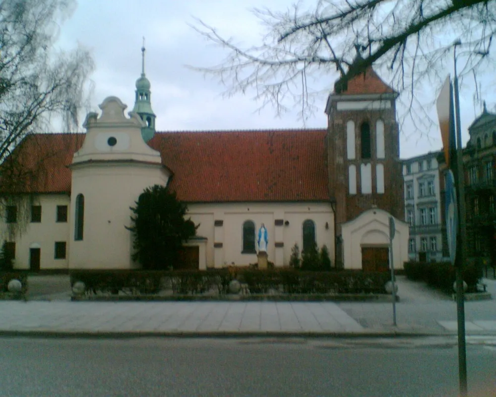 św. Wawrzyńca, Gniezno, Gniezno — exterior