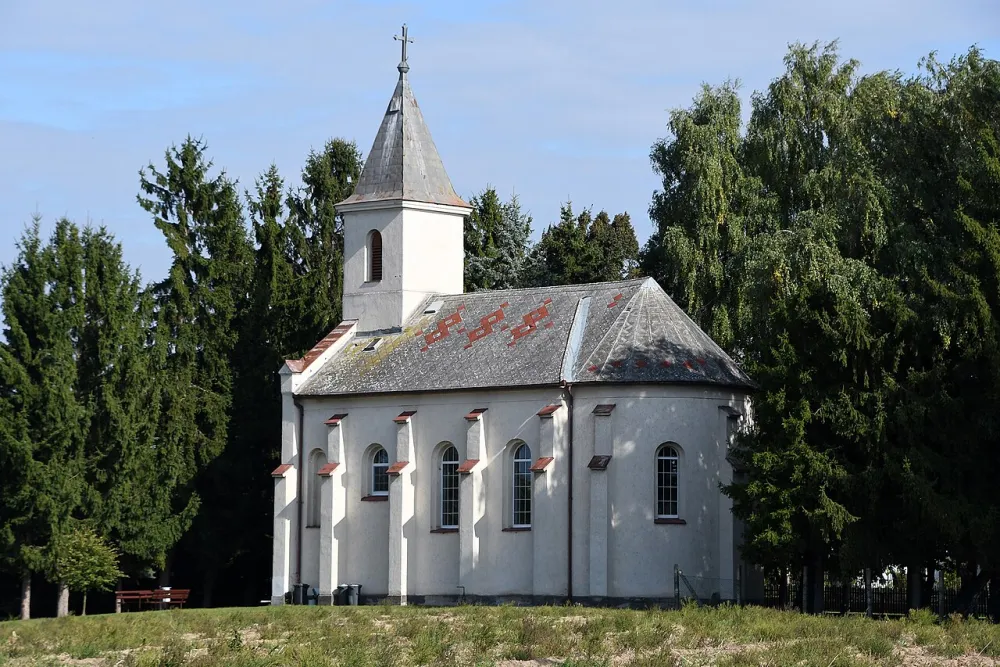 Mindenszentek templom, Ipolyvece — exterior