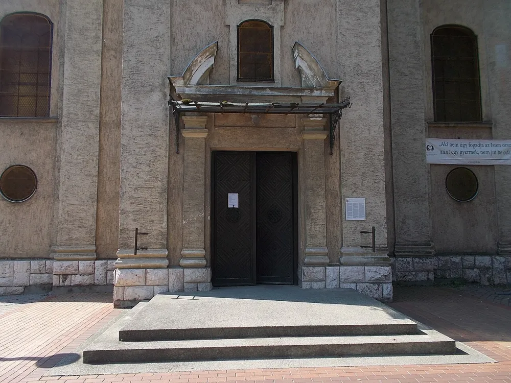 Belvárosi templom, Dombóvár — exterior