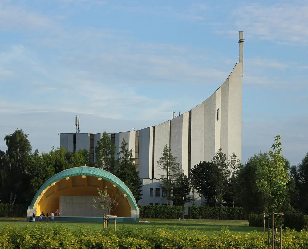 Najświętszego Serca Pana Jezusa, Rzeszów, Rzeszów — exterior