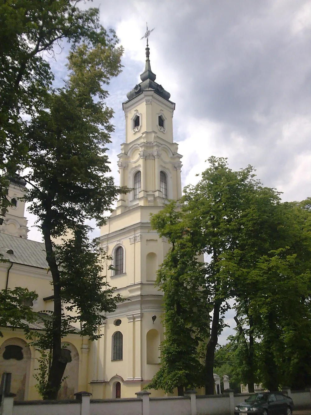 Świętej Trójcy, Kobyłka, Kobyłka — exterior