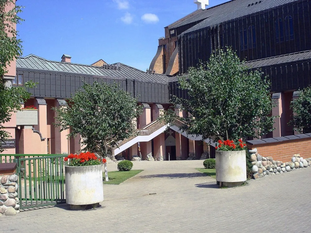 Wniebowstąpienia Pańskiego na Stokłosach, Warszawa, Warszawa — exterior