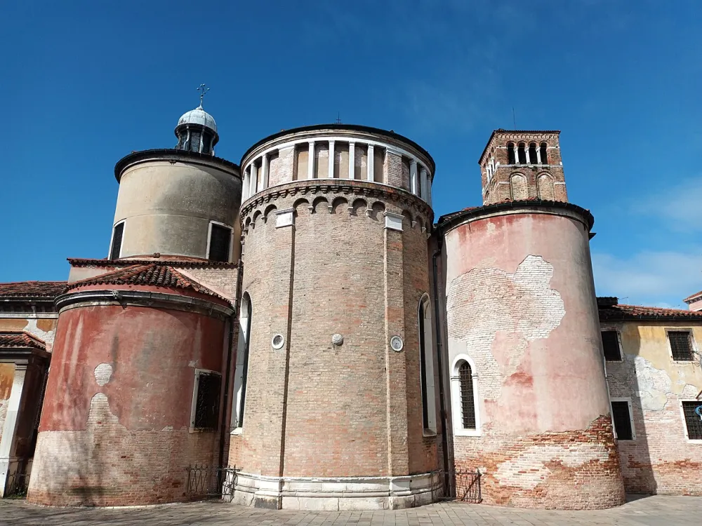 Chiesa di San Giacomo Apostolo (sestiere di Santa Croce, Venezia), Venezia — exterior