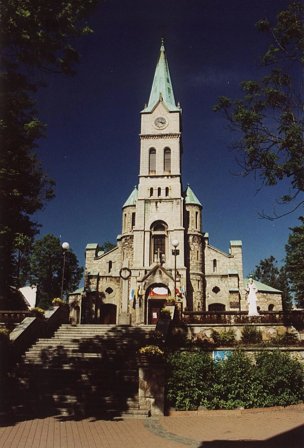Najświętszej Rodziny, Zakopane, Zakopane — exterior