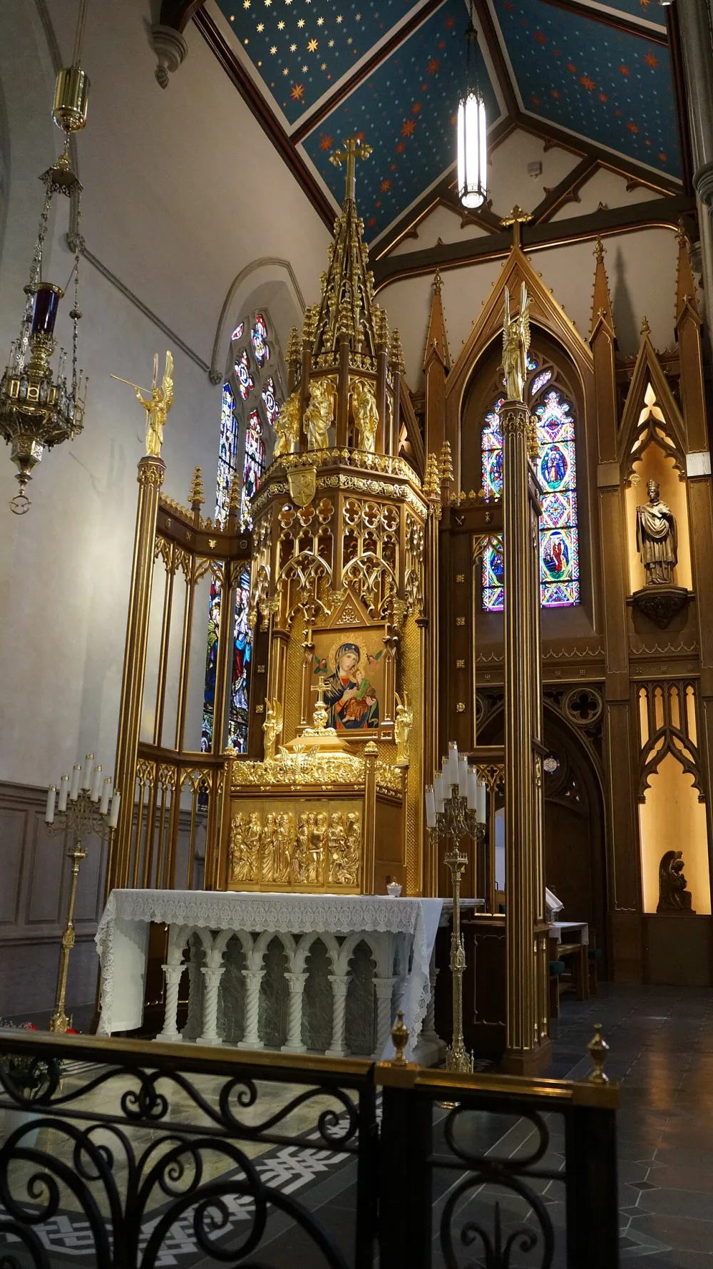 Cathedral of St Michael (Toronto), Ontario — exterior