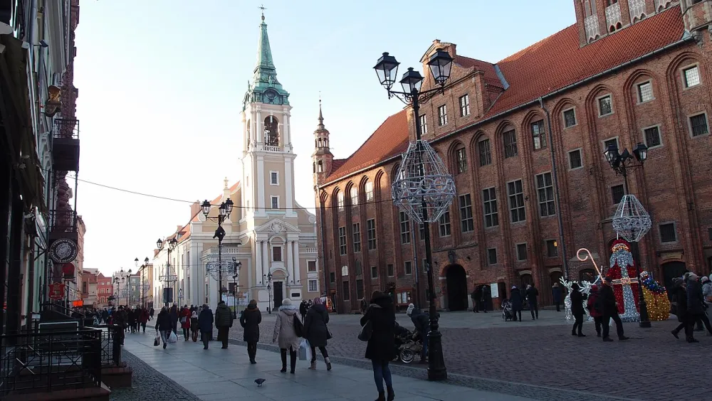 Akademicki Św. Ducha, Toruń, Toruń — exterior