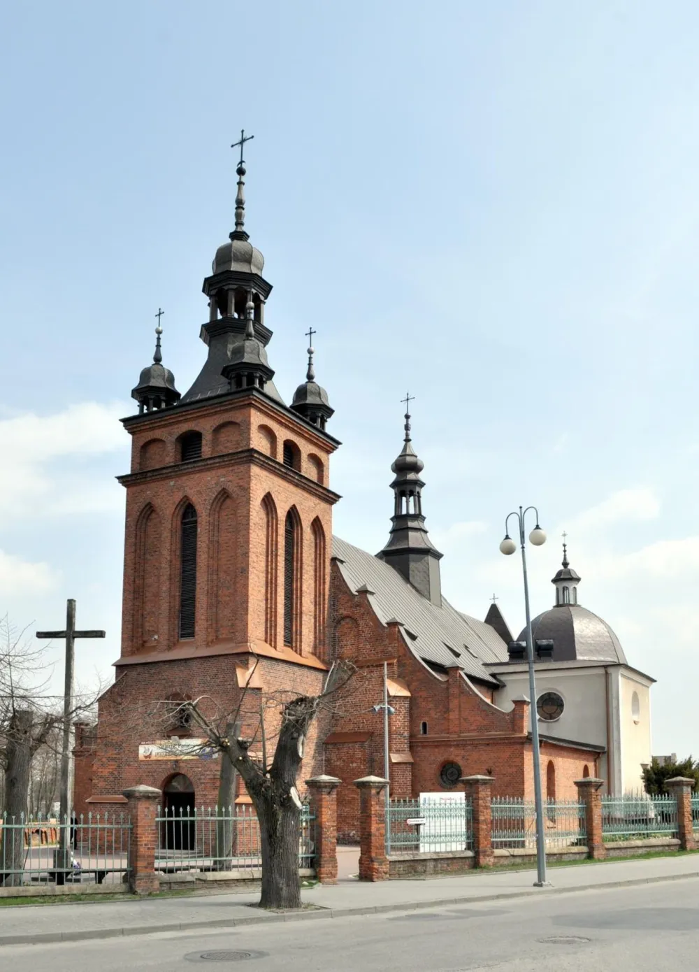 Podwyższenia Krzyża Świętego, Zwoleń, Zwoleń — exterior