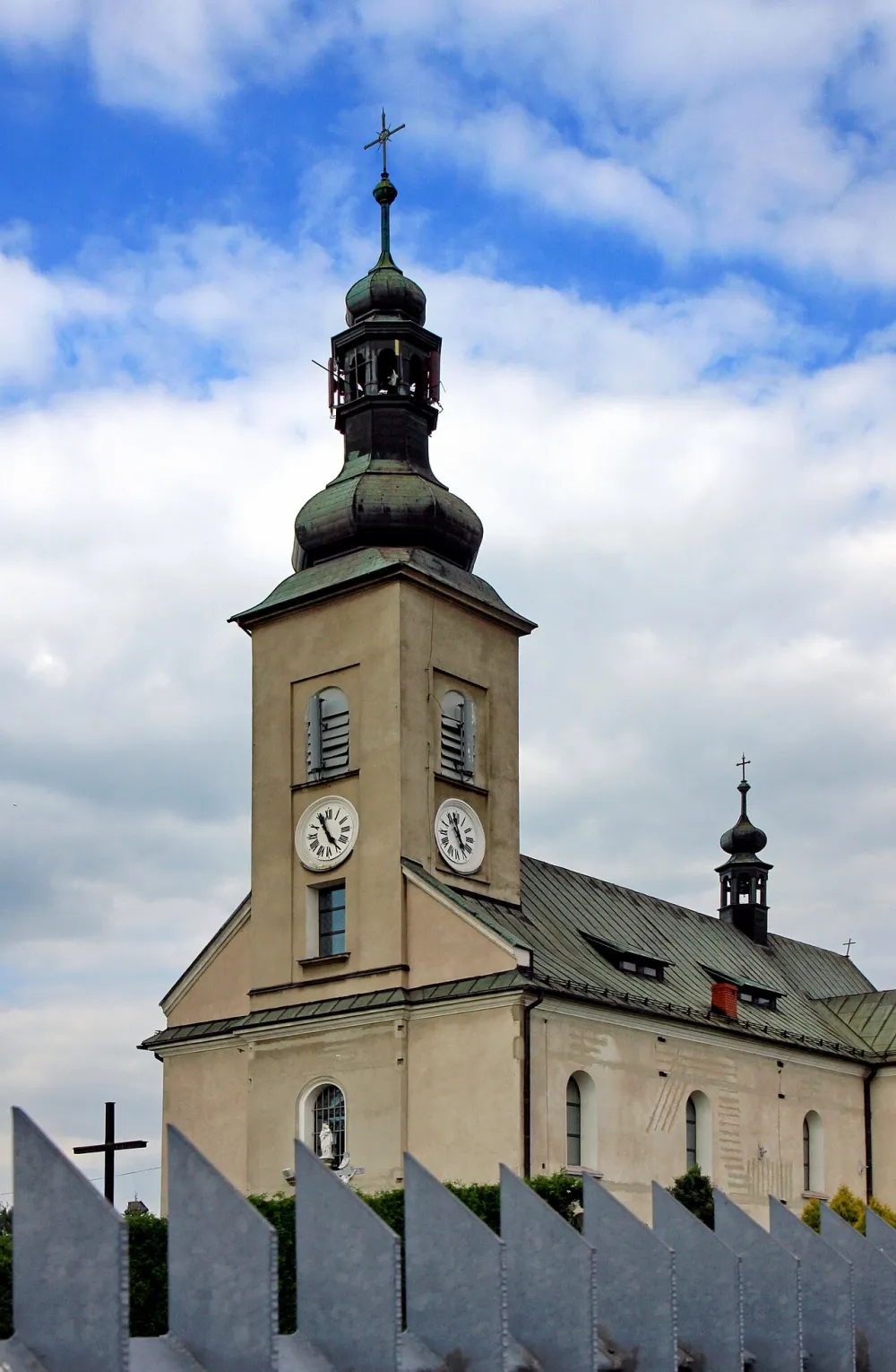 Św. Jana Nepomucena, Pogwizdów, Pogwizdów — exterior
