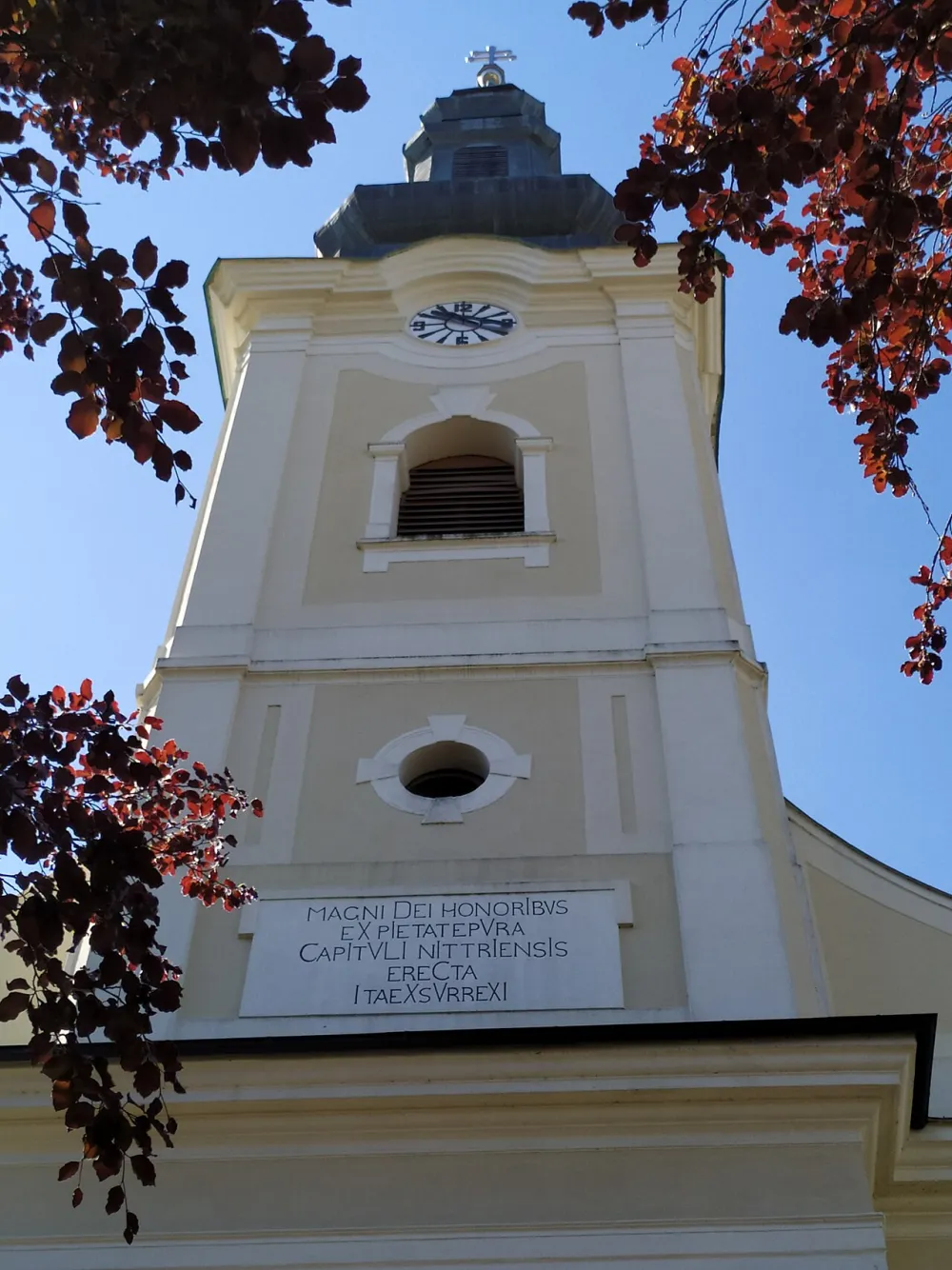 Farský kostol všetkých svätých, Skačany — exterior