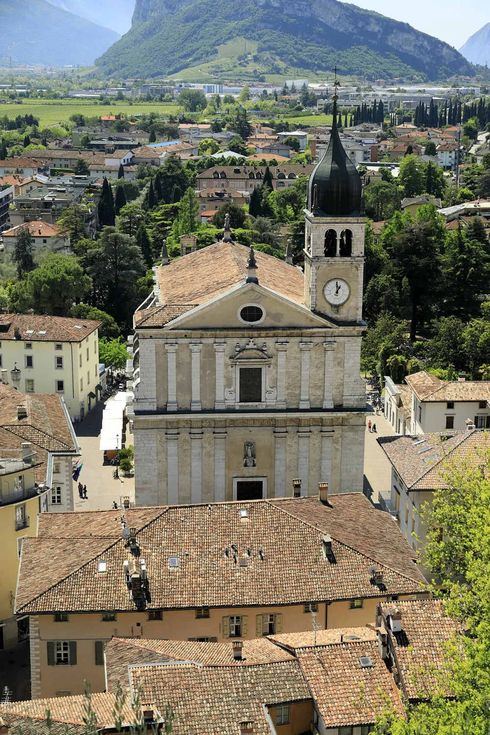 Chiesa di Santa Maria Assunta (Arco), Arco — exterior