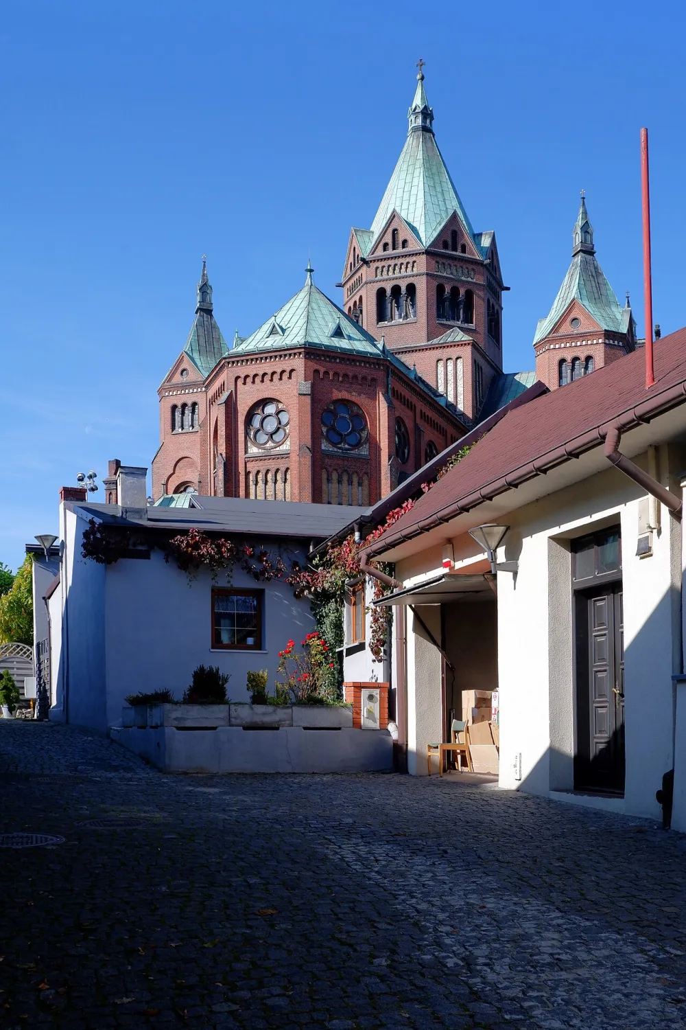 św. Stanisława Biskupa i Męczennika, Czeladź, Czeladź — exterior