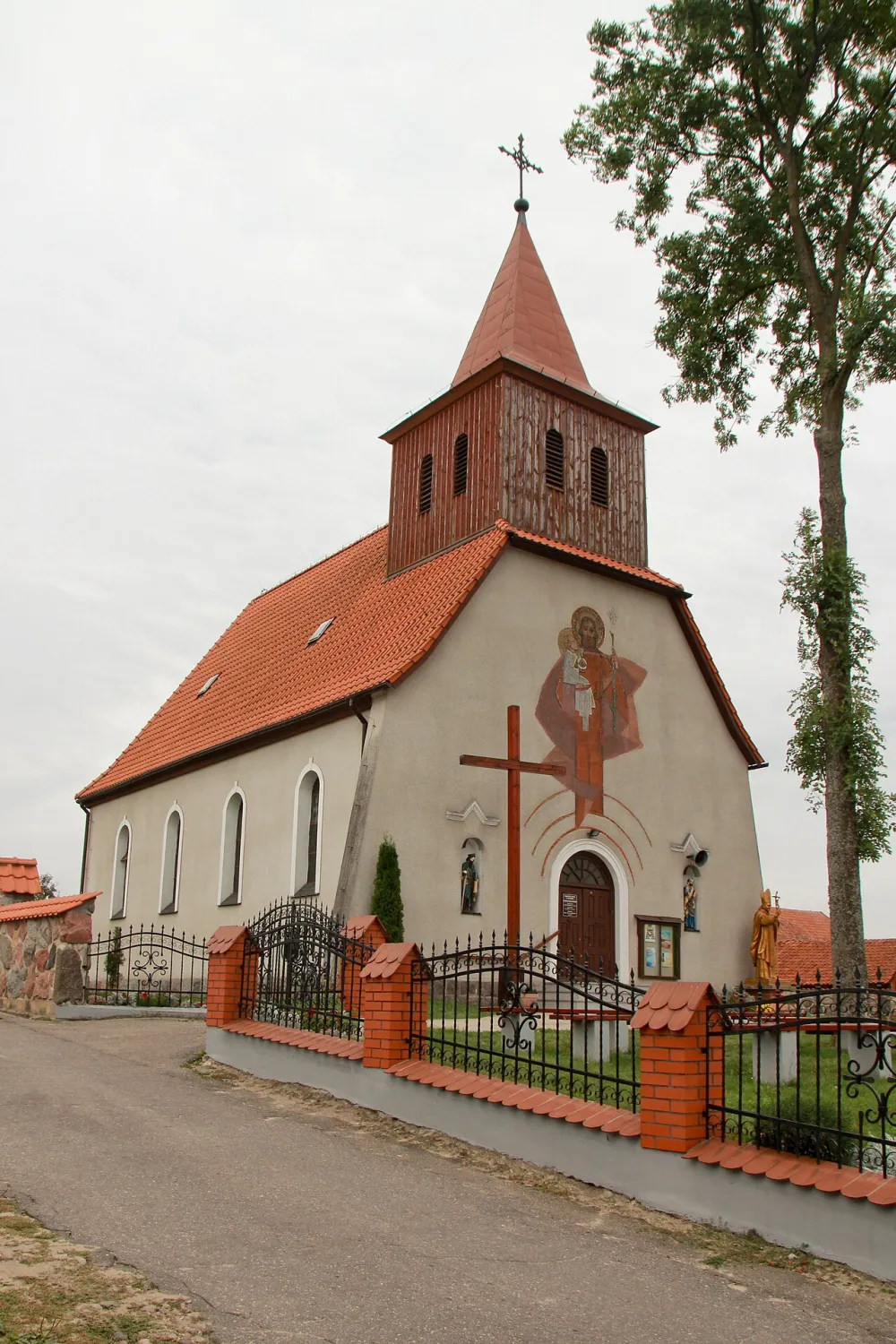 Św. Józefa i Matki Boskiej Częstochowskiej, Jedwabno, Jedwabno — exterior