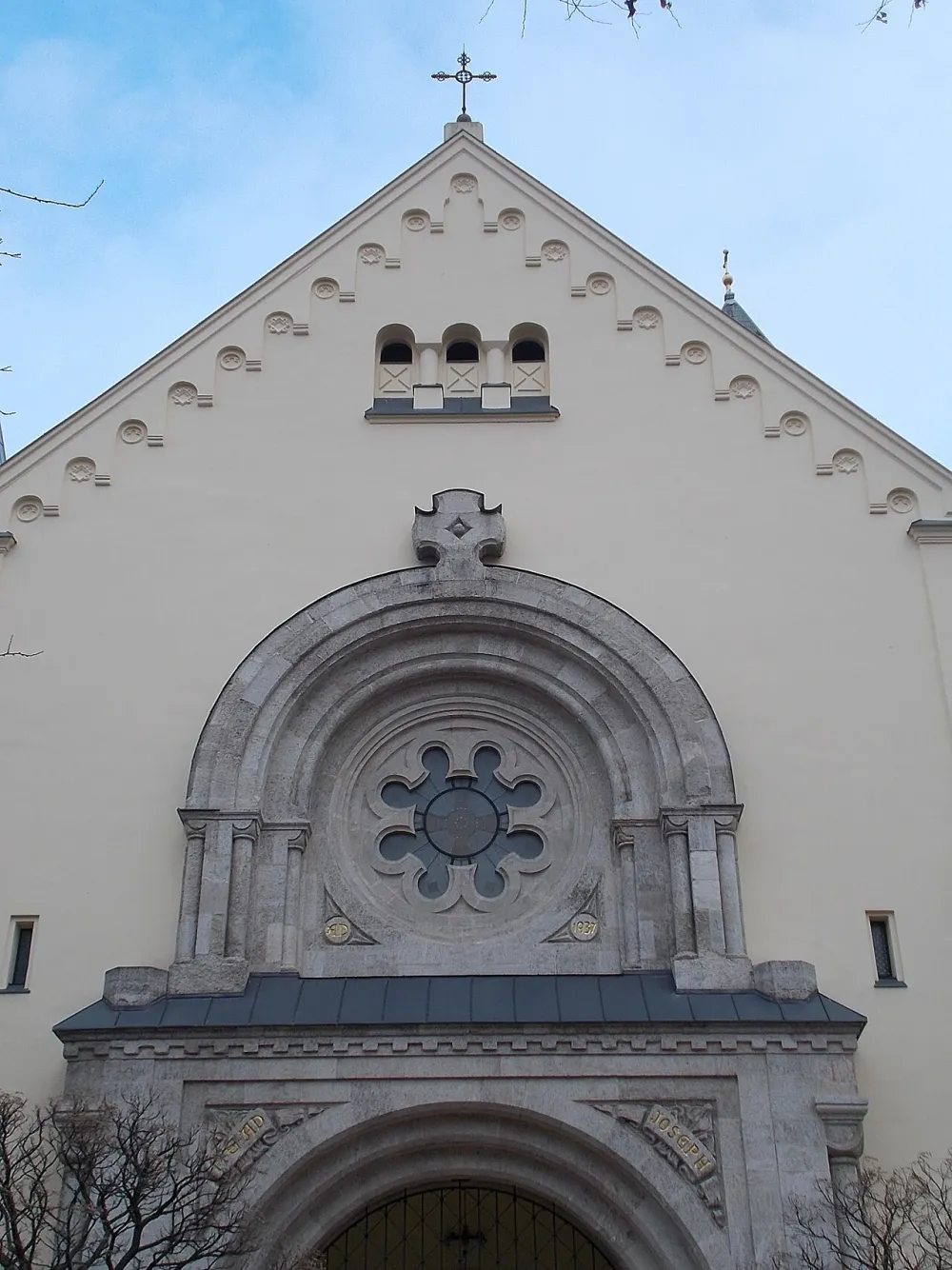 Wekerle-telepi templom, Budapest — exterior