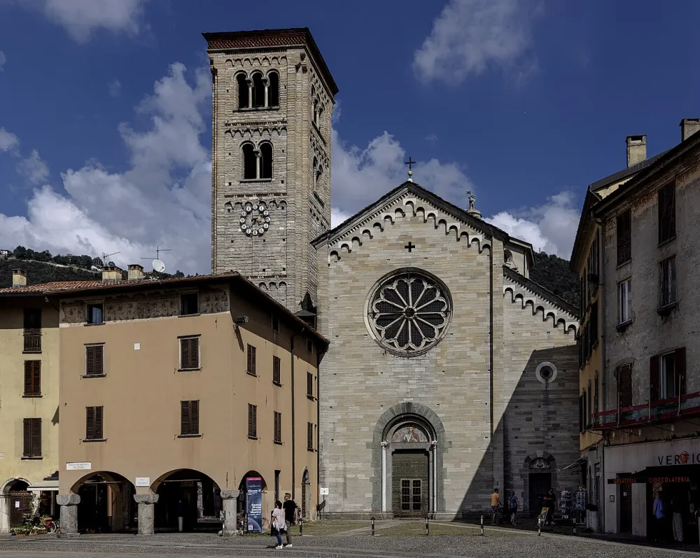 Basilica di San Fedele, Como — exterior