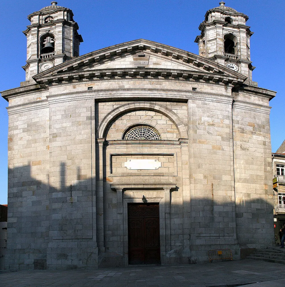 Concatedral de Santa María (La Colegiata), Vigo — exterior