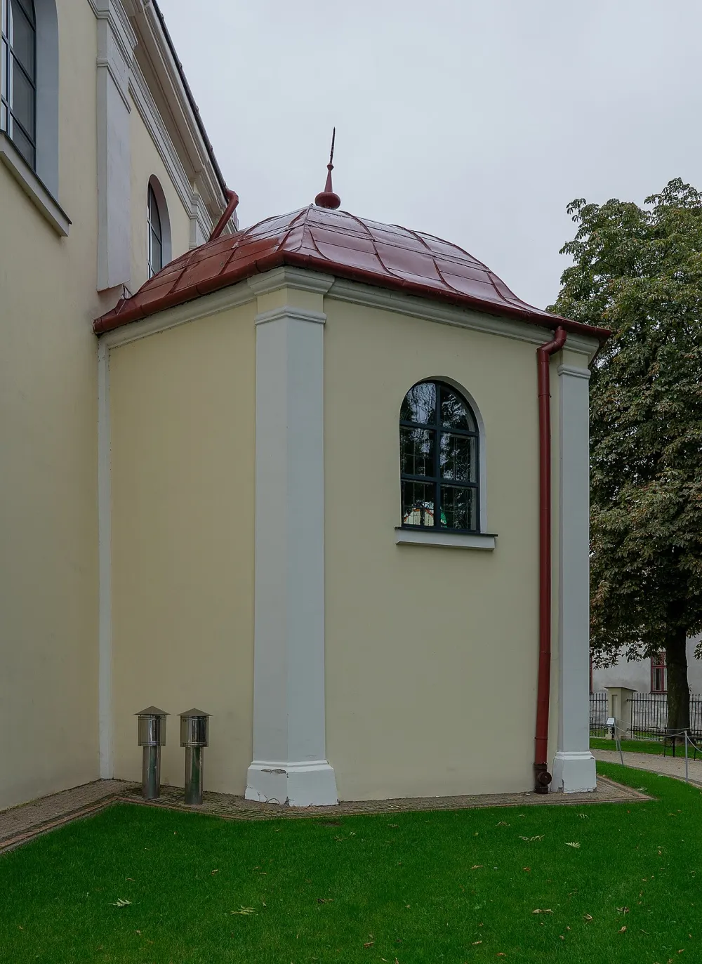 Św. Klemensa, Czermin, Czermin — exterior