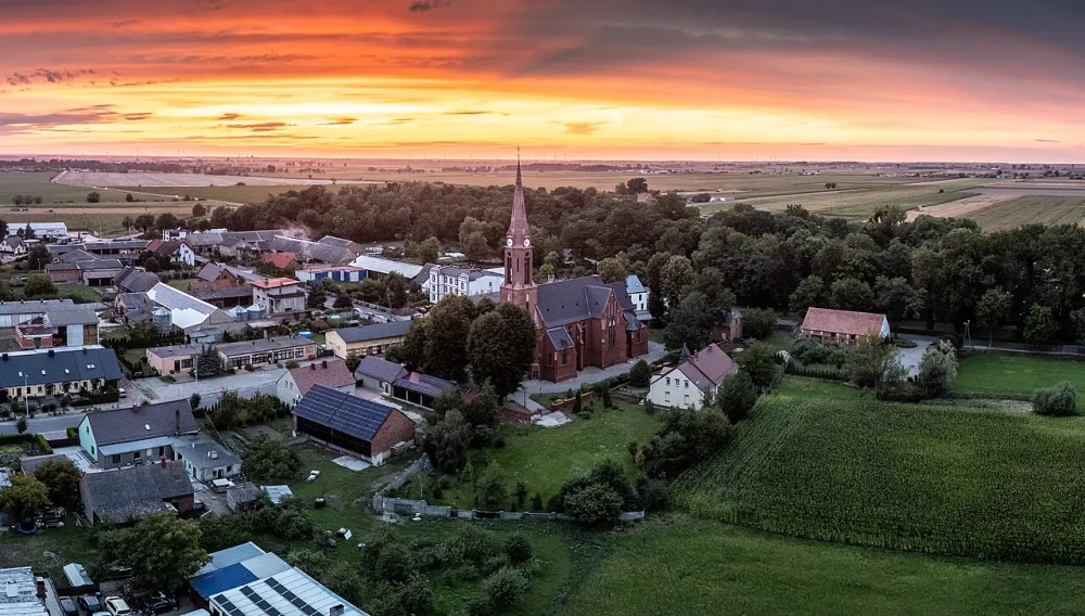 Św. Walentego i Macierzyństwa Bożego Maryi Dziewicy, Pakosław, Pakosław — exterior