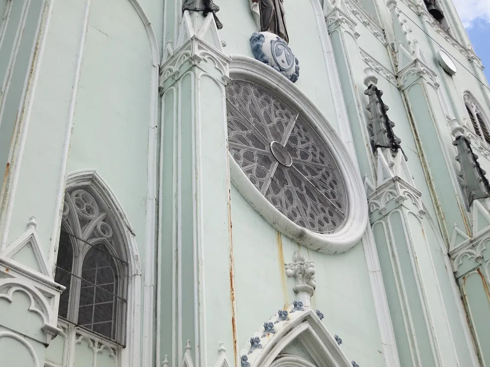 Minor Basilica of San Sebastian ( Our Lady of Mount Carmel Shrine), Manila City — exterior