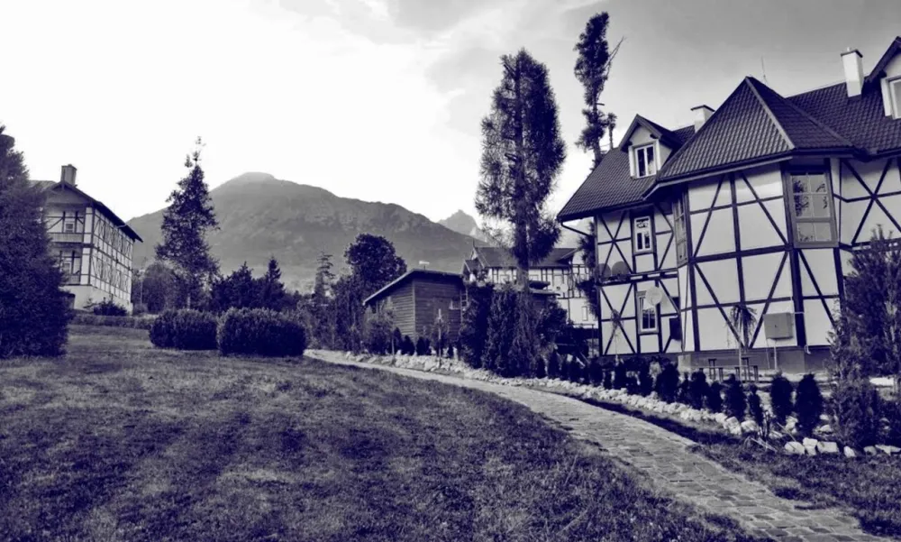 Kostol Najsvätejšieho Spasiteľa (Dolný Smokovec), Vysoké Tatry — exterior