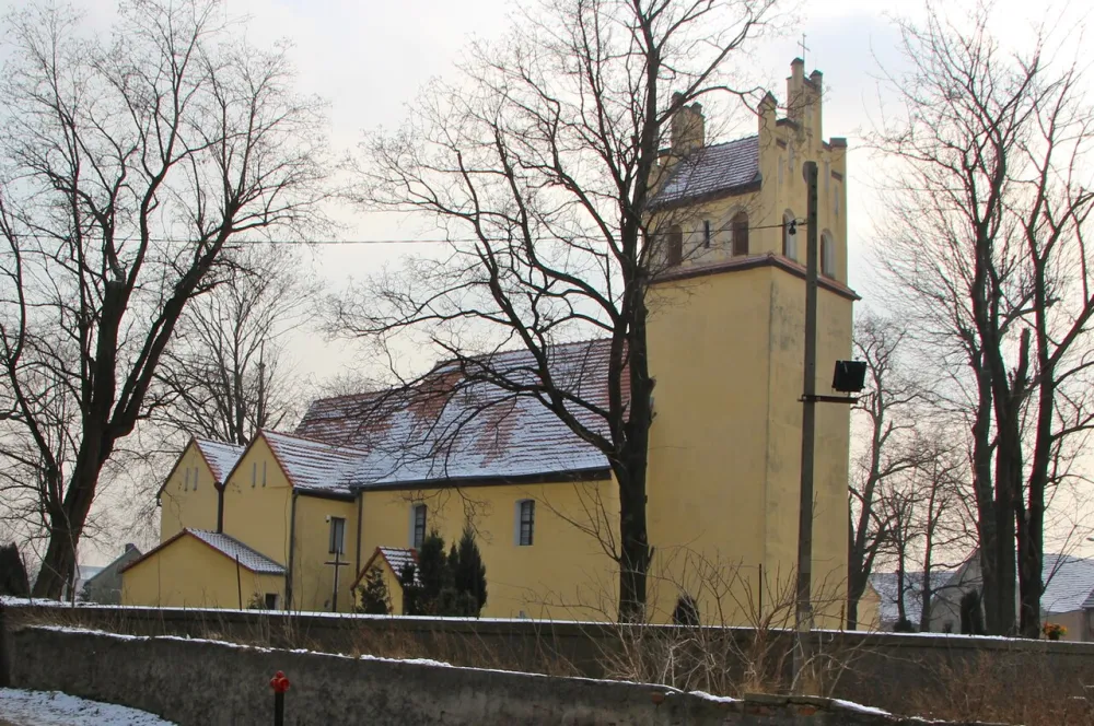 Narodzenia Najświętszej Maryi Panny, Małuszów, Małuszów — exterior